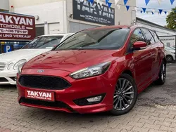 Red candy/candy red Gebraucht 2017 Ford Focus ST-Line Kombi | 10.990 € (Fairer Preis)