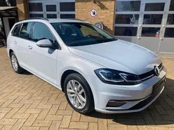 Silber Gebraucht 2018 VW Golf VII Comfortline Kombi | 14.490 € (Fairer Preis)