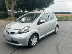 Silber Gebraucht 2007 Toyota Aygo Kleinwagen | 1.690 € (Superpreis)
