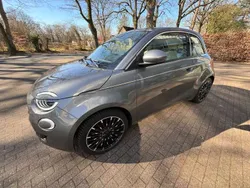 Grau Gebraucht 2023 Fiat 500e La Prima Limousine | 24.990 € (Etwas zu teuer)