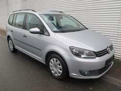 Silber Gebraucht 2012 VW Touran Trendline Van / Kleinbus | 4.988 € (Teuer)