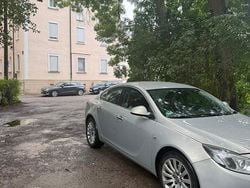 Silber Gebraucht 2010 Opel Insignia Limousine | 2.600 € (Superpreis)