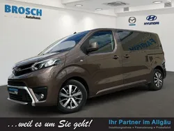 Brown rich oak Gebraucht 2020 Toyota Proace Verso Team Kombi | 35.995 € (Fairer Preis)