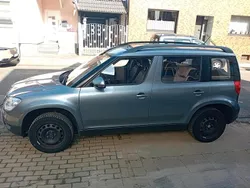 Silber Gebraucht 2013 Skoda Yeti SUV | 6.800 €