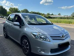 Silber Gebraucht 2010 Toyota Auris Kleinwagen | 6.900 € (Fairer Preis)