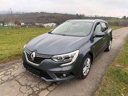Grau Gebraucht 2020 Renault Mégane GrandTour Business Kombi | 15.900 € (Fairer Preis)