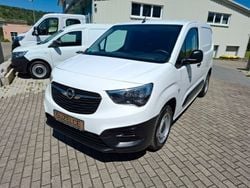 Weiß Gebraucht 2022 Opel Combo Van / Kleinbus | 11.399 € (Fairer Preis)