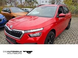 Velvetrot metallic Gebraucht 2021 Skoda Kamiq Clever SUV | 17.380 € (Guter Preis)