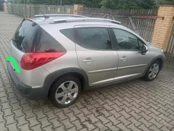 Grau Gebraucht 2008 Peugeot 207 Kombi | 2.800 €