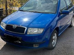 Blau Gebraucht 2003 Skoda Fabia Kleinwagen | 1.200 € (Guter Preis)