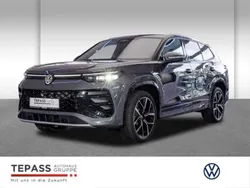 Grau Gebraucht 2025 VW Tayron R-line SUV | 57.880 €