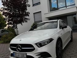 Weiß Gebraucht 2021 Mercedes A250 AMG line Limousine | 24.500 € (Fairer Preis)