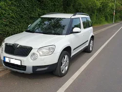 Weiß Gebraucht 2010 Skoda Yeti SUV | 2.999 € (Fairer Preis)