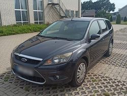 Grau Gebraucht 2009 Ford Focus Kombi | 2.950 € (Fairer Preis)
