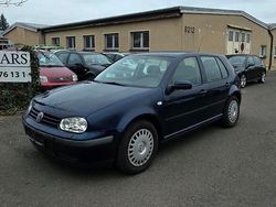 Blau Gebraucht 2002 VW Golf Limousine | 2.500 € (Fairer Preis)