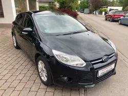 Pantherschwarz metallic Gebraucht 2012 Ford Focus Trend Limousine | 5.999 € (Guter Preis)