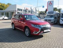 Rot Gebraucht 2021 Mitsubishi Outlander P-HEV Top SUV | 24.700 € (Fairer Preis)
