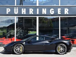 Schwarz Gebraucht 2021 Ferrari F8 Limousine | 282.900 € (Etwas zu teuer)