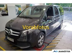 Grau Gebraucht 2019 Mercedes V220 Van / Kleinbus | 40.590 € (Fairer Preis)