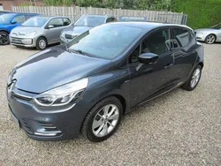 Grau Gebraucht 2017 Renault Clio IV LIMITED Limousine | 7.950 € (Guter Preis)