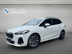 Alpinweiß uni Neu 2025 BMW 218 Active Tourer M Sport Van / Kleinbus | 44.480 €