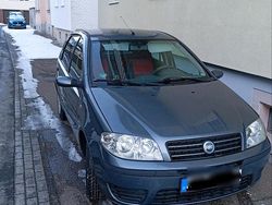 Grau Gebraucht 2005 Fiat Punto Kleinwagen | 1.350 € (Fairer Preis)