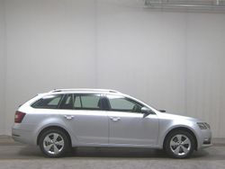 Grau Gebraucht 2019 Skoda Octavia Style Kombi | 15.280 € (Guter Preis)
