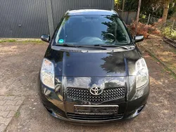 Schwarz Gebraucht 2007 Toyota Yaris Cool Limousine | 2.700 € (Fairer Preis)