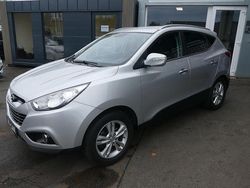 Silber Gebraucht 2012 Hyundai Tucson Style SUV | 7.990 € (Teuer)