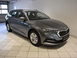 Grau metallic Gebraucht 2023 Skoda Octavia | 28.340 € (Fairer Preis)