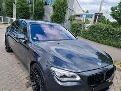 Grau Gebraucht 2009 BMW 750L M Sport Limousine | 16.500 €