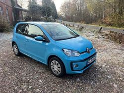 Blau Gebraucht 2017 VW up! Kleinwagen | 7.950 € (Fairer Preis)