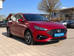 Sunset red (mineraleffekt) Gebraucht 2022 Hyundai i30 Kombi | 16.990 € (Fairer Preis)