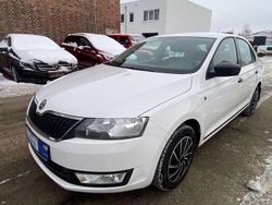 Bila candy/candyweiss Gebraucht 2013 Skoda Rapid Limousine | 5.490 € (Guter Preis)