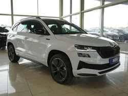 Moon weiß Neu 2025 Skoda Karoq SportLine SUV | 36.710 € (Fairer Preis)