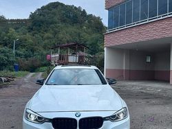 Weiß Gebraucht 2013 BMW 320 M Sport Limousine | 15.600 € (Fairer Preis)