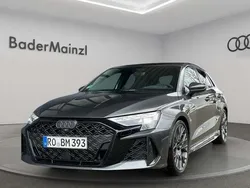 Grau Gebraucht 2024 Audi RS3 Sportback Ambiente Kleinwagen | 74.499 €