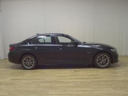 Blacksapphire metallic Gebraucht 2022 BMW 320e Sport Line Limousine | 24.480 € (Guter Preis)
