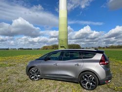 Grau Gebraucht 2023 Renault Grand Scénic IV Techno Van / Kleinbus | 22.999 € (Fairer Preis)