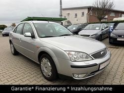 Grau Gebraucht 2002 Ford Mondeo Ghia Limousine | 1.990 € (Fairer Preis)