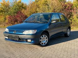 Blau Gebraucht 1996 Peugeot 306 Limousine | 1.980 € (Teuer)