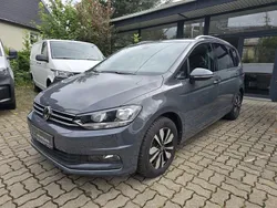 Grau Gebraucht 2024 VW Touran Move Van / Kleinbus | 34.300 € (Guter Preis)