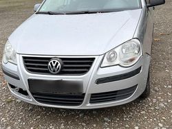 Silber Gebraucht 2007 VW Polo Kleinwagen | 1.500 €