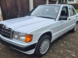 Weiß Gebraucht 1989 Mercedes 190 Limousine | 8.900 €