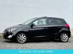 Schwarz Gebraucht 2014 Hyundai i20 Kleinwagen | 9.999 € (Etwas zu teuer)