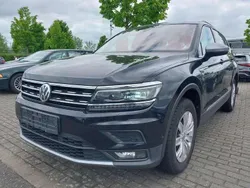 Deep black perleffekt Gebraucht 2018 VW Tiguan Allspace Comfortline SUV | 26.690 € (Fairer Preis)
