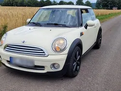 Weiß Gebraucht 2009 Mini Cooper Kleinwagen | 3.500 € (Teuer)