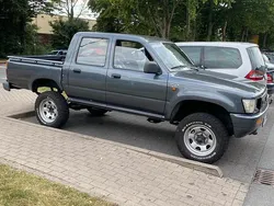 Grau Gebraucht 1990 Toyota HiLux Abholung | 21.000 €