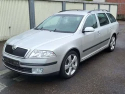 Silber Gebraucht 2005 Skoda Octavia Elegance Kombi | 1.500 € (Fairer Preis)