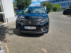 Schwarz Gebraucht 2018 Peugeot 5008 Access Van / Kleinbus | 12.490 € (Fairer Preis)